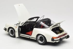 Porsche 911 930 Carrera Targa 3.2 Grand Prix White Minichamps 1:18 100063062 Métal Moulé — image 5 sur 8