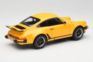 Porsche 911 930 Turbo 3.0 Jaune Norev 1:18 187579 Métal Moulé — image 3 sur 8