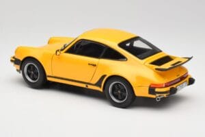 Porsche 911 930 Turbo 3.0 Jaune Norev 1:18 187579 Métal Moulé — image 7 sur 8