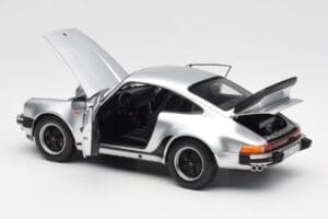 Porsche 911 930 Turbo 3.3 Argent Norev 1:18 187574 Métal Moulé — image 5 sur 8