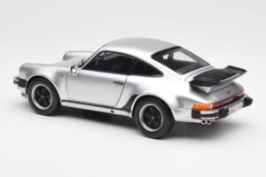 Porsche 911 930 Turbo 3.3 Argent Norev 1:18 187574 Métal Moulé — image 7 sur 8