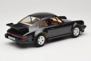 Porsche 911 930 Turbo Vert Tonka 1:18 01677 Métal Moulé — image 3 sur 8