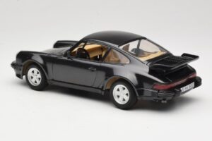 Porsche 911 930 Turbo Vert Tonka 1:18 01677 Métal Moulé — image 7 sur 8