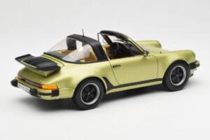Porsche 911 930 Turbo Targa Vert Métallique Norev 1:18 187526 Métal Moulé — image 4 sur 10