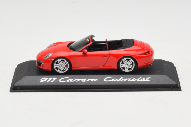 Porsche 911 991 Carrera Cabriolet Rouge Minichamps 1:43 WAP0200120C Métal Moulé