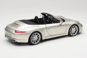 Porsche 911 991 Carrera S Cabriolet GT Argent Métallisé Minichamps 1:18 100061030 Métal Moulé — image 3 sur 8