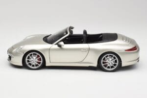 Porsche 911 991 Carrera S Cabriolet GT Argent Métallisé Minichamps 1:18 100061030 Métal Moulé — image 4 sur 8