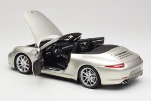 Porsche 911 991 Carrera S Cabriolet GT Argent Métallisé Minichamps 1:18 100061030 Métal Moulé — image 5 sur 8