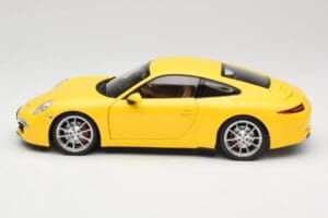 Porsche 911 991 Carrera S Racing Yellow Minichamps 1:18 100061021 Métal Moulé — image 4 sur 8