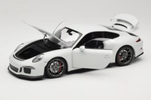 Porsche 911 991 GT3 Blanc Avec Jantes Argent Minichamps 1:18 113062721 Métal Moulé — image 2 sur 8
