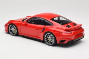 Porsche 911 991 Turbo S Guards Red Minichamps 1:18 110067122 Métal Moulé — image 7 sur 8