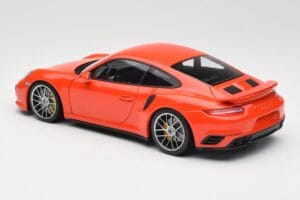 Porsche 911 991 Turbo S Lava Orange Minichamps 1:18 110067120 Métal Moulé — image 7 sur 8