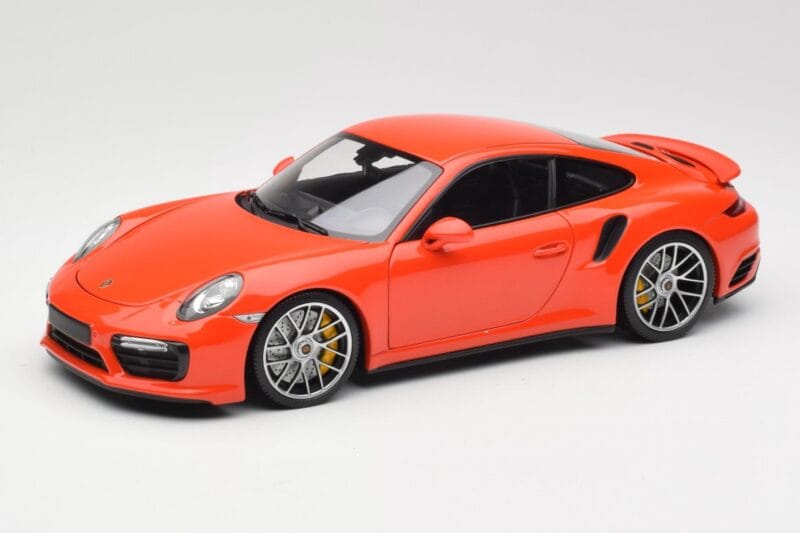 Porsche 911 991 Turbo S Lava Orange Minichamps 1:18 110067120 Métal Moulé