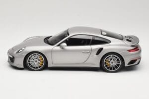 Porsche 911 991 Turbo S Argent Minichamps 1:18 113067126 Métal Moulé — image 4 sur 8