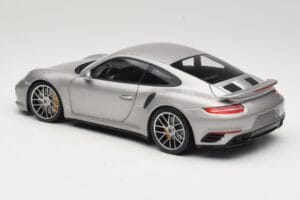 Porsche 911 991 Turbo S Argent Minichamps 1:18 113067126 Métal Moulé — image 7 sur 8