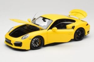 Porsche 911 991 Turbo S Jaune Avec Jantes Noires Minichamps 1:18 110062321 Métal Moulé — image 2 sur 8