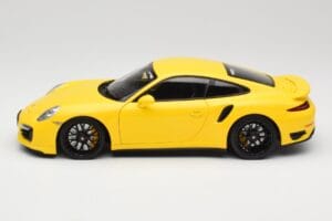 Porsche 911 991 Turbo S Jaune Avec Jantes Noires Minichamps 1:18 110062321 Métal Moulé — image 4 sur 8