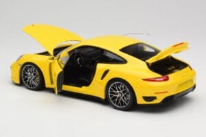 Porsche 911 991 Turbo S Jaune Avec Jantes Argentées Minichamps 1:18 110062322 Métal Moulé — image 7 sur 8