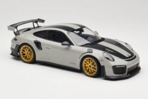 Porsche 911 991.2 GT2 RS Chalk Weissach Package Jantes Dorées Minichamps 1:18 155068304 Métal Moulé — image 4 sur 6