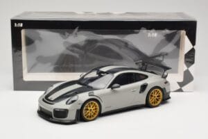 Porsche 911 991.2 GT2 RS Chalk Weissach Package Jantes Dorées Minichamps 1:18 155068304 Métal Moulé — image 6 sur 6
