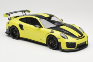 Porsche 911 GT2 RS 991.2 Weissach Package Vert Jantes Noires Minichamps 1:18 155068300-1 Métal Moulé — image 4 sur 6