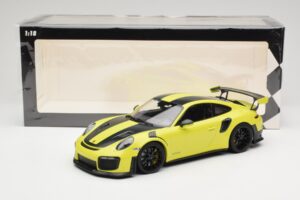 Porsche 911 GT2 RS 991.2 Weissach Package Vert Jantes Noires Minichamps 1:18 155068300-1 Métal Moulé — image 6 sur 6
