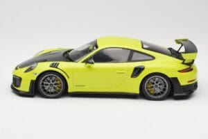 Porsche 911 991.2 GT2 RS Vert Citron avec Jantes Argentées Minichamps 1:18 155068309 Métal Moulé — image 3 sur 6