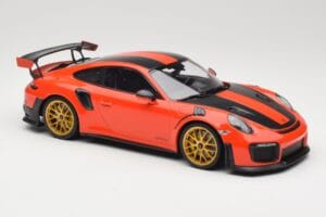 Porsche 911 991.2 GT2 RS Orange Weissach Package Jantes Dorées Minichamps 1:18 155068305 Métal Moulé — image 4 sur 6