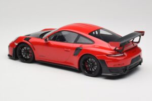 Porsche 911 GT2 RS 991.2 Rouge Jantes Noires Minichamps 1:18 155968307 Métal Moulé — image 5 sur 6