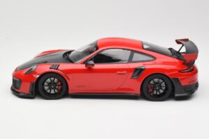 Porsche 911 GT2 RS 991.2 Rouge Jantes Noires Minichamps 1:18 155068307 Métal Moulé — image 3 sur 6