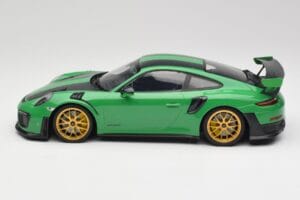 Porsche 911 991.2 GT2 RS Weissach Package British Racing Vert & Roues Dorées Minichamps 1:18 153068318 Métal Moulé — image 3 sur 6