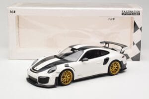 Porsche 911 991.2 GT2 RS Weissach Package Blanc Avec Jantes Dorées Minichamps 1:18 153068308 Métal Moulé — image 6 sur 6
