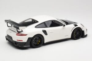 Porsche 911 991.2 GT2 RS Blanc avec Jantes Noires Minichamps 1:18 155068310 Métal Moulé — image 2 sur 6