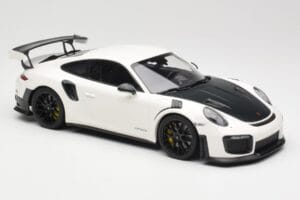 Porsche 911 991.2 GT2 RS Blanc avec Jantes Noires Minichamps 1:18 155068310 Métal Moulé — image 4 sur 6