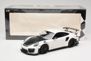 Porsche 911 991.2 GT2 RS Blanc avec Jantes Noires Minichamps 1:18 155068310 Métal Moulé — image 6 sur 6