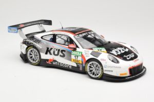 Porsche 911 991.2 GT3 R Kus Team 75 Bernhard #17 M. Ammermüller / M. Jaminet ADAC GT Masters 2017 Minichamps 1:18 155176917 M — image 4 sur 6