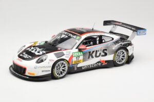 Porsche 911 991.2 GT3 R Kus Team 75 Bernhard #17 M. Ammermüller / M. Jaminet ADAC GT Masters 2017 Minichamps 1:18 155176917 M