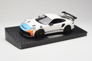 Porsche 911 991.2 GT3 RS Manthey Racing Blanc & Bleu & Orange Minichamps 1:18 MR-911-GT3RS-1805 Métal Moulé — image 2 sur 6