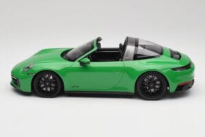 Porsche 911 991.2 Targa 4 GTS British Racing Vert Minichamps 1:18 155061065 Métal Moulé — image 3 sur 6