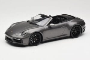 Porsche 911 992 Carrera 4 GTS Cabriolet Grey Metallic Minichamps 1:18 155063031 Métal Moulé