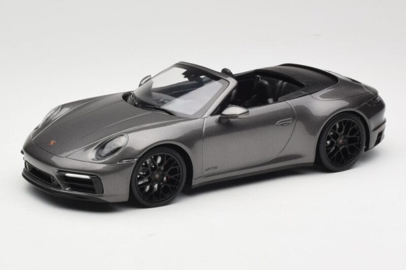 Porsche 911 992 Carrera 4 GTS Cabriolet Grey Metallic Minichamps 1:18 155063031 Métal Moulé