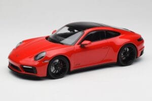 Porsche 911 992 Carrera 4 GTS Rouge Minichamps 1:18 155063100 Métal Moulé