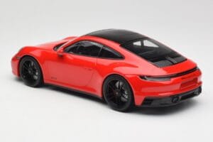 Porsche 911 992 Carrera 4 GTS Rouge Minichamps 1:18 155063100 Métal Moulé — image 5 sur 6