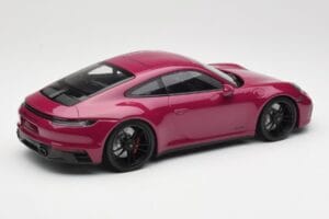 Porsche 911 992 Carrera 4 GTS Rubystar Minichamps 1:18 155063102 Métal Moulé — image 2 sur 6