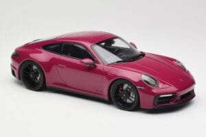 Porsche 911 992 Carrera 4 GTS Rubystar Minichamps 1:18 155063102 Métal Moulé — image 4 sur 6