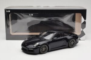 Porsche 911 992 Carrera 4S Blue Metallic Minichamps 1:18 155067321 Métal Moulé — image 6 sur 6