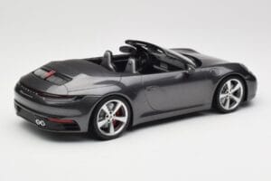 Porsche 911 992 Carrera 4S Cabriolet Agate Grey Metallic Minichamps 1:18 155067336 Métal Moulé — image 2 sur 6