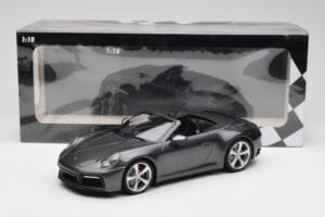 Porsche 911 992 Carrera 4S Cabriolet Agate Grey Metallic Minichamps 1:18 155067336 Métal Moulé — image 6 sur 6