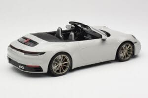 Porsche 911 992 Carrera 4S Cabriolet Gris Minichamps 1:18 155067335 Métal Moulé — image 2 sur 6