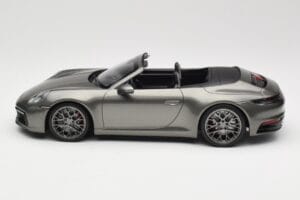 Porsche 911 992 Carrera 4S Cabriolet Mamba Green Metallic Minichamps 1:18 155067337 Métal Moulé — image 3 sur 6